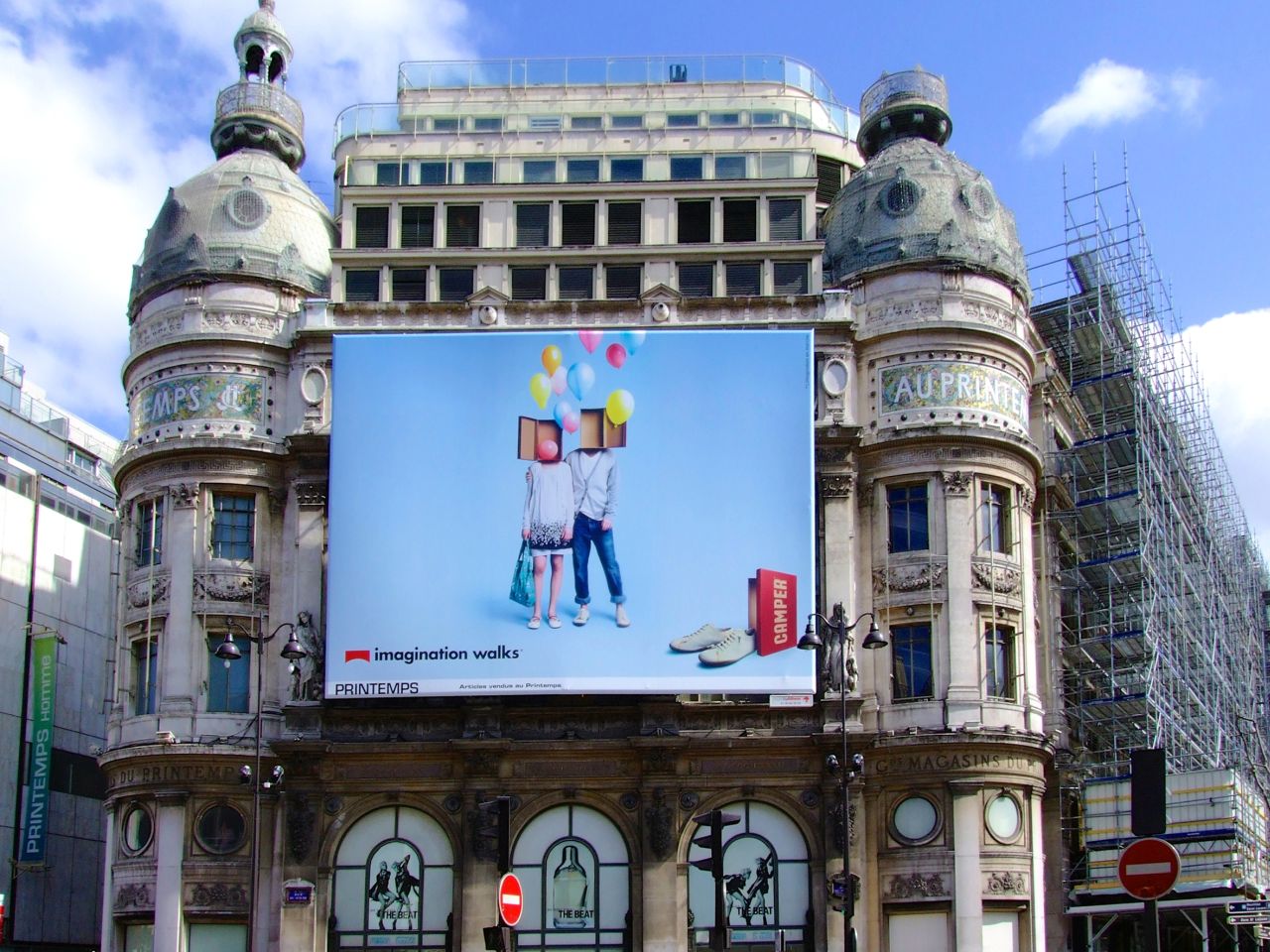 img-Camper-Shoes-at-Shopping-Mall-in-Paris1